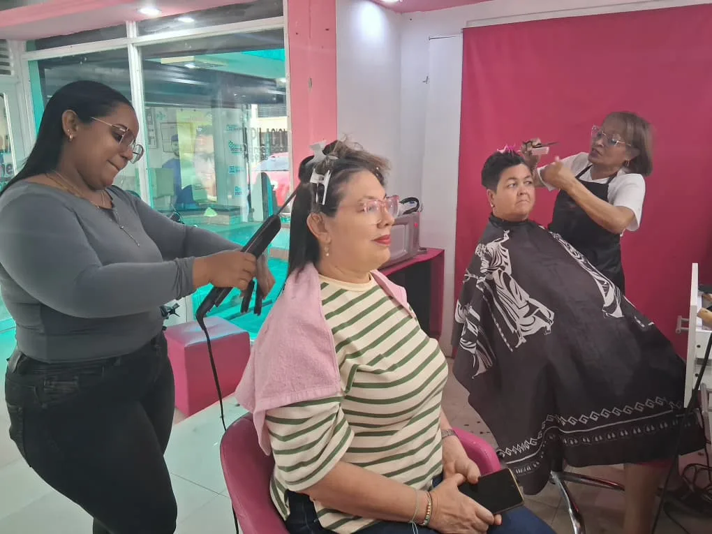 Día Internacional de la Mujer en la COL