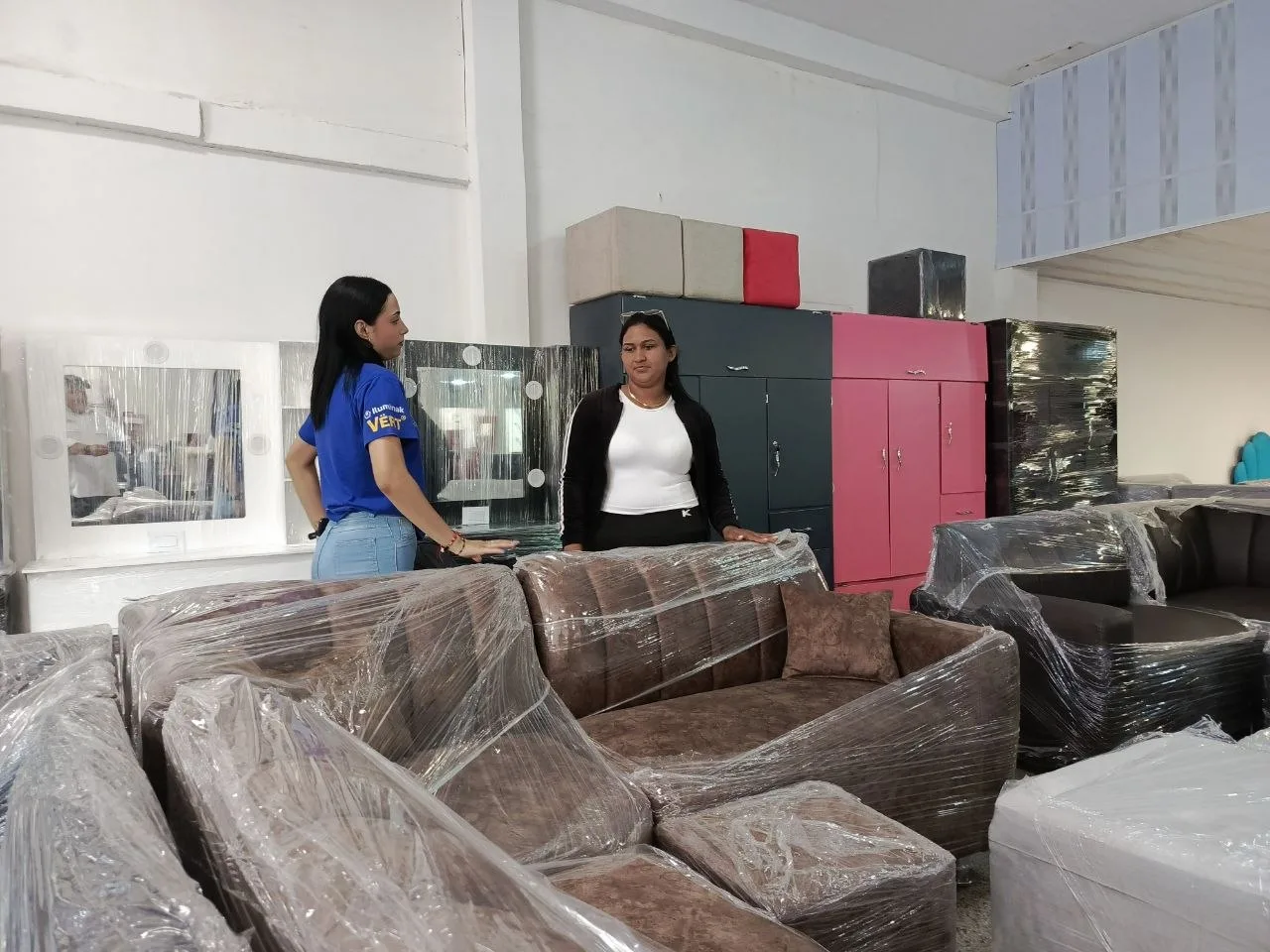 Fachada de Casa Moderna Lagunillas en avenida Bolívar, Ciudad Ojeda, durante su reinauguración.