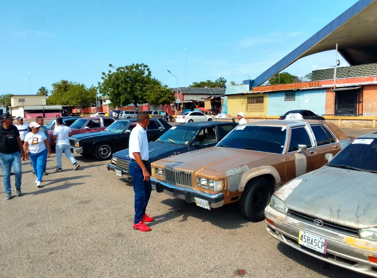 Con 15 vehículos reactivan línea Cabimas-La Plata