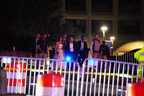 El presidente de Estados Unidos, Donald Trump, fue evacuado de la Casa Blanca este sábado por la noche durante la Cena de Corresponsales de la Casa Blanca por un intento de atentado.