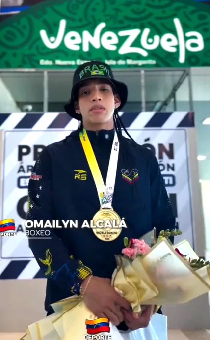 Llegó al país la campeona mundial Omailyn Alcalá