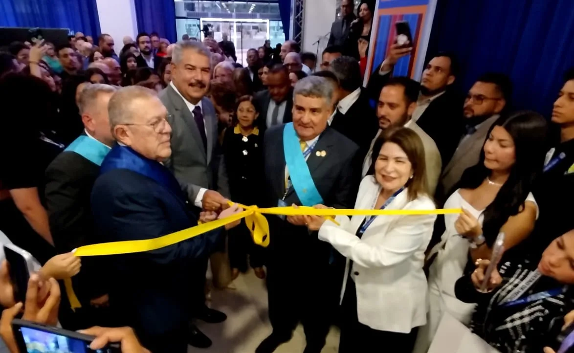 Luz inaugura XIII Congreso Científico de Medicina
