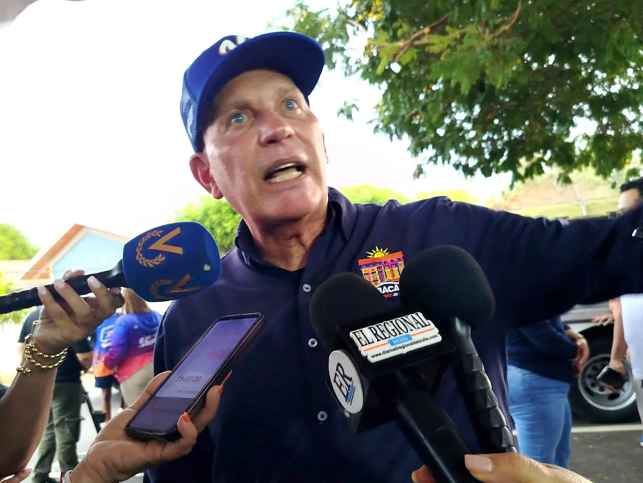 Dos esculturas Luis Aparicio mes y medio 