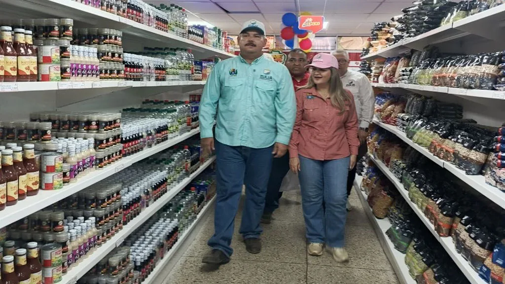  Mercal en el sector Nueva Venezuela de Lagunillas reabre sus puertas 