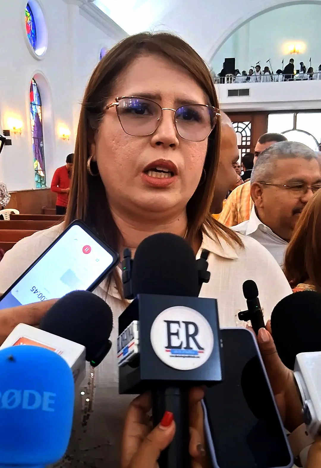 Alcaldesa Liz Piña  Monseñor 