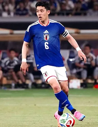 Capitán Wataru Endo 