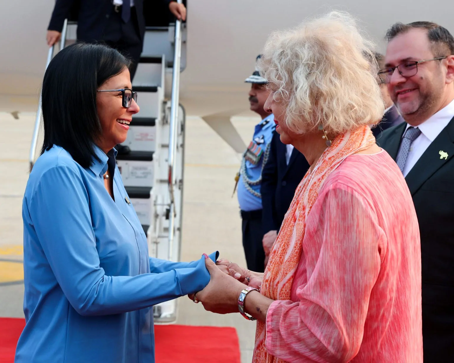 Delcy Rodríguez inicia agenda bilateral en la India