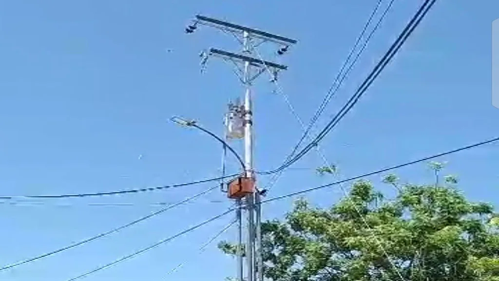 Diez familias en Colinas de Bello Monte cumplen 12 días sin electricidad