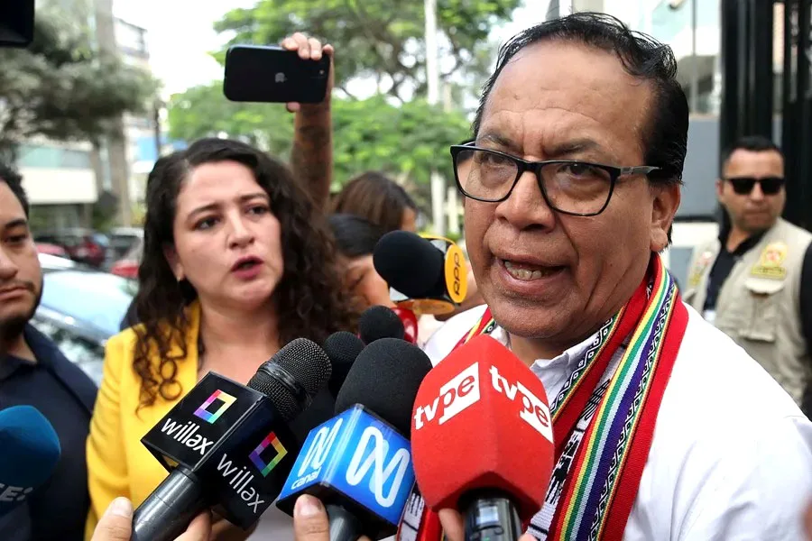 Elecciones en Perú: Sánchez pide a Fujimori revisión total de la votación