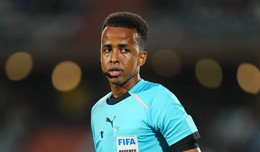 Árbitro somalí Omar Abdulkadir Artan