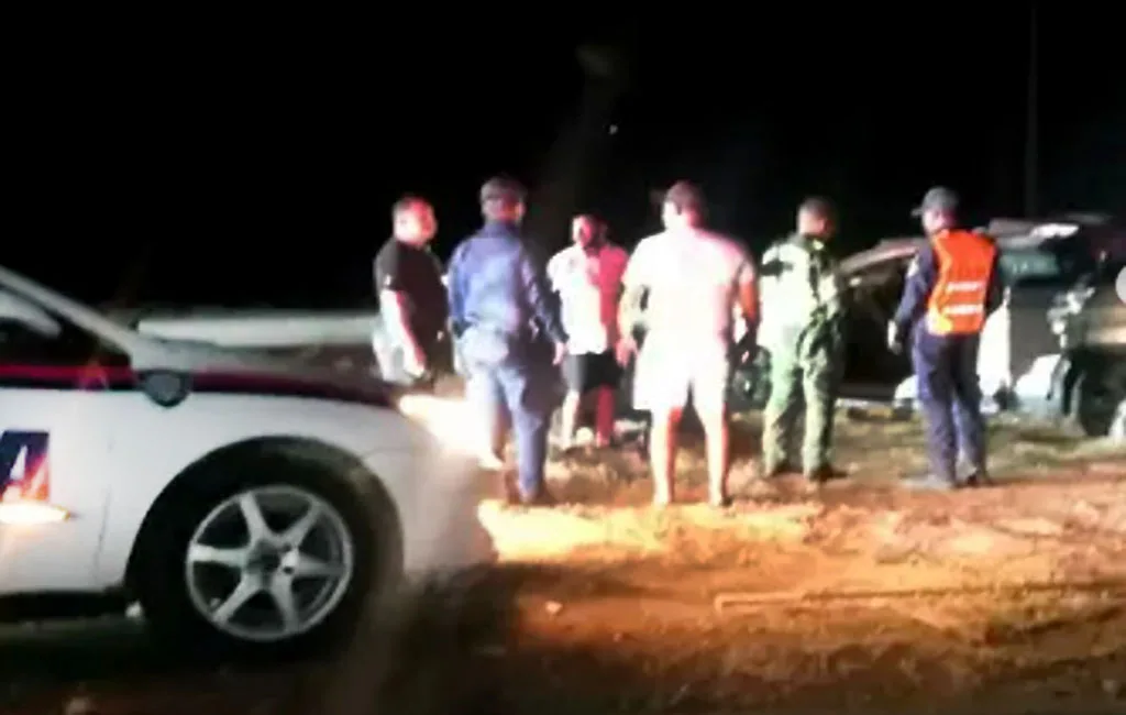 Vuelco de una camioneta en la Coro-Punto Fijo