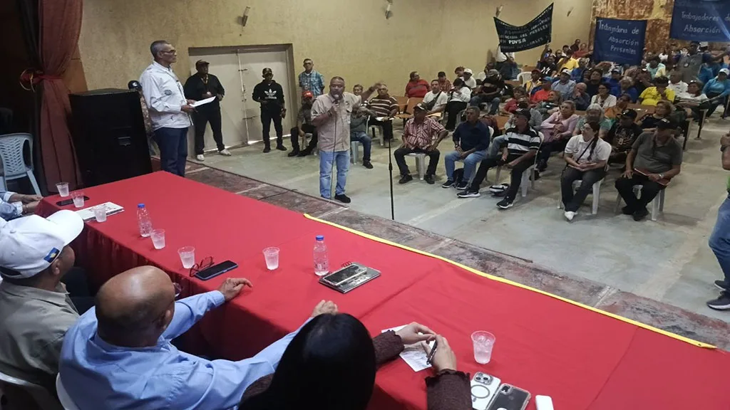 los dirigentes gremiales presentaron un diagnóstico detallado sobre la situación de los trabajadores petroleros y de instituciones públicas,