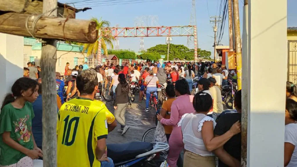 A dos días de la tragedia que enlutó al municipio Baralt, fuentes ligadas al caso confirmaron que la niña de 7 años sobreviviente al naufragio de un bote pesquero en las costas de San Timoteo, se encuentra estable.