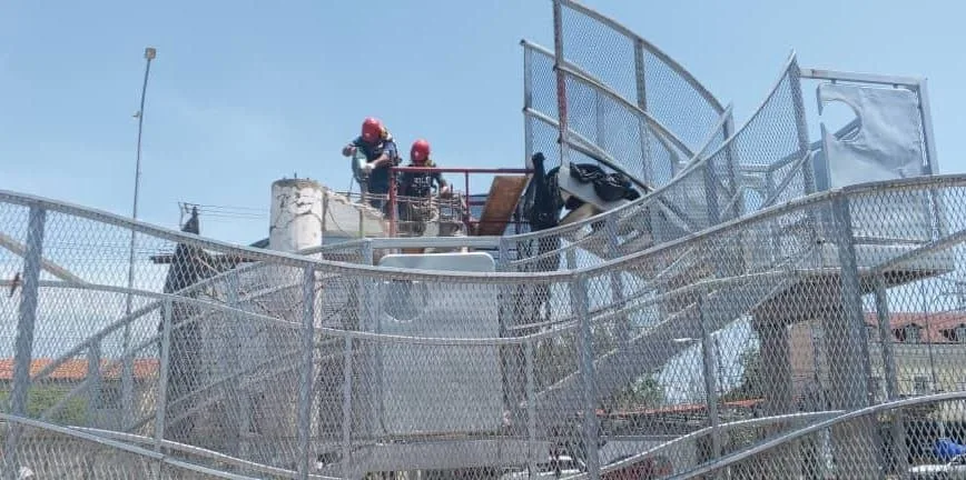 a Alcaldía de Lagunillas inició este sábado 13 de junio, la rehabilitación de la pasarela peatonal de Las Morochas, ubicada en el sector Morochas III.