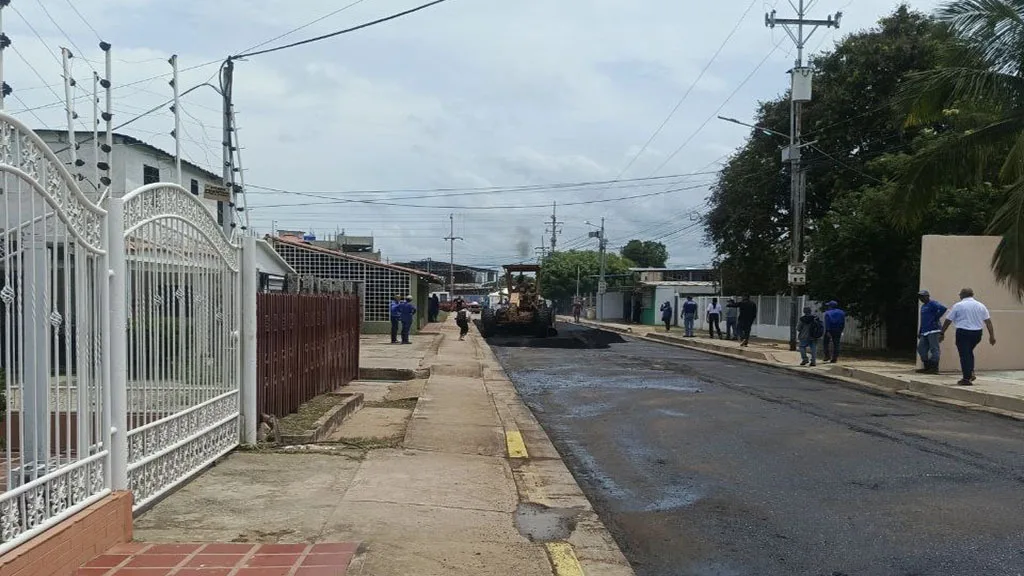 Alcaldía de Lagunillas inicia rehabilitación de la calle Udón Pérez en la parroquia Libertad