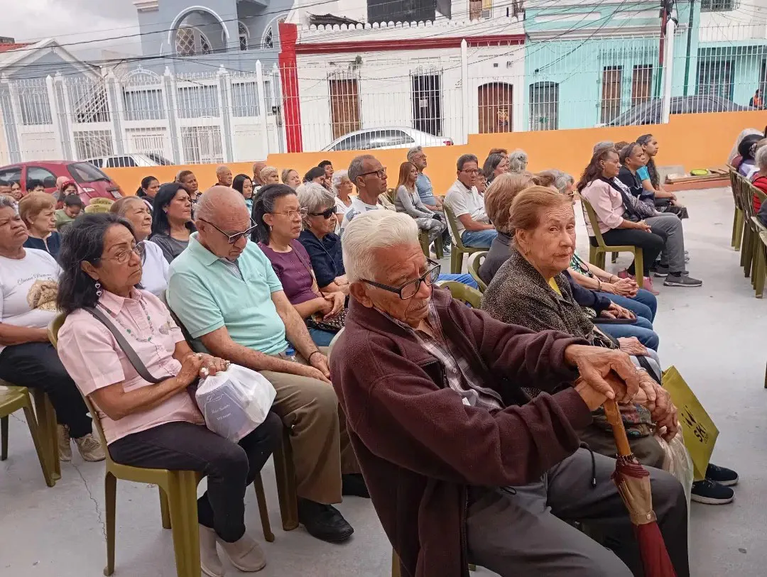 25 templos daños