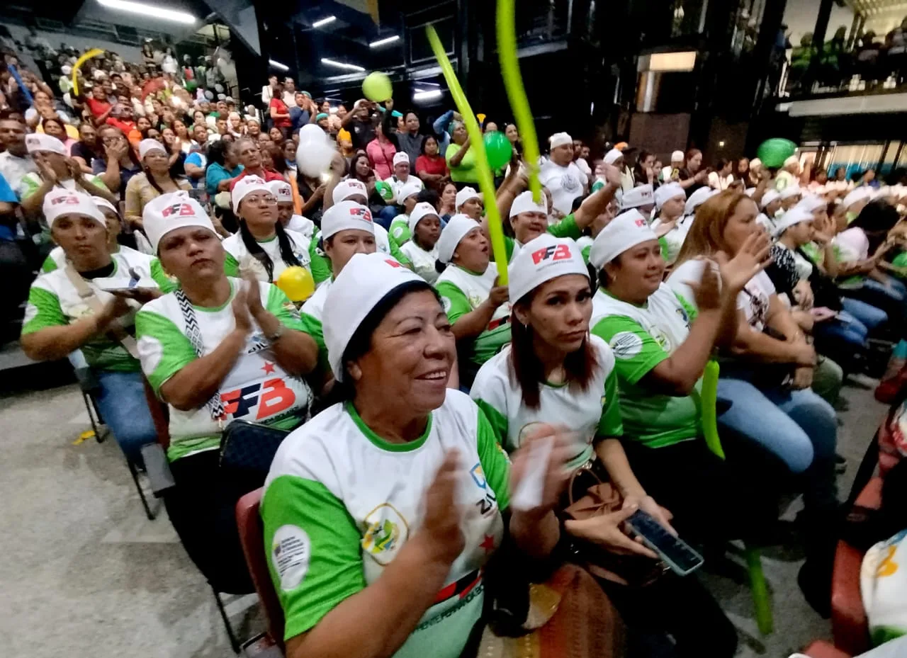 Luis Caldera trabajadores escolares