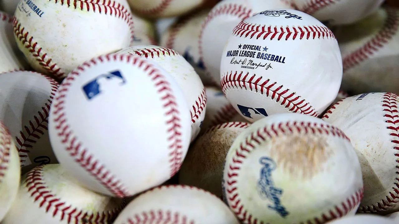 MLB y la MLBPA donan un millón de dólares a la Cruz Roja