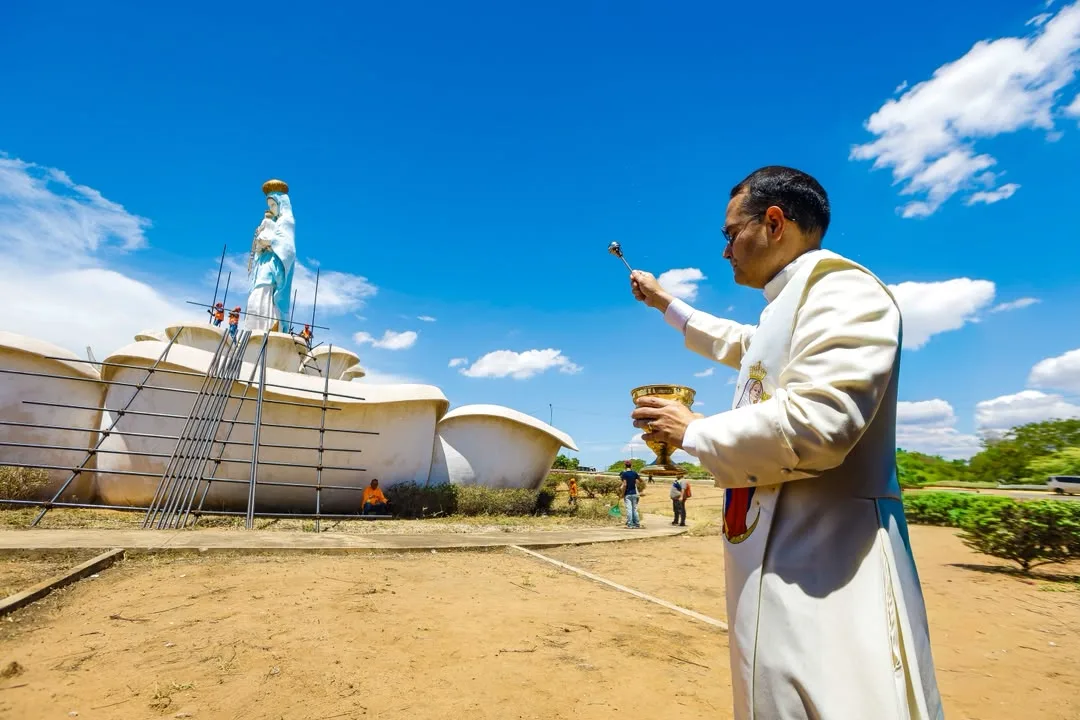 Monumento Virgen de Chiquinquirá Circunvalación 1