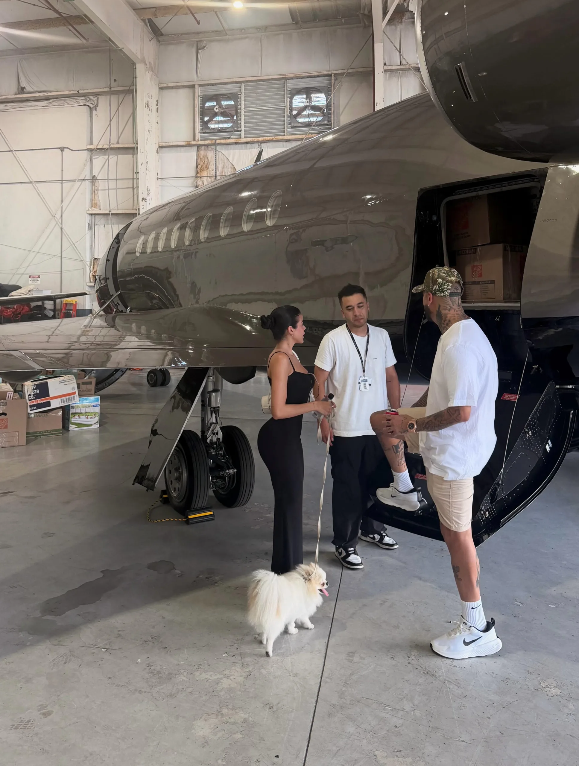 NICKY JAM AYUDA A VENEZUELA